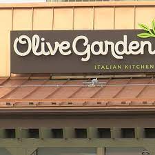 workers at olive garden chains