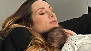 Wwe stars becky lynch and seth rollins welcomed their first child roux to the world in an instagram post on monday. Seth Rollins Shares Photo Of Becky Lynch And Their Baby Daughter Roux Opera News