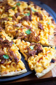 pulled pork mac and cheese pizza