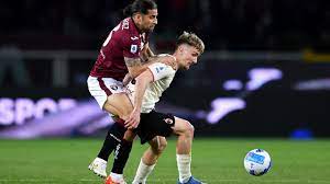 Serie A: AC Milan lässt beim FC Torino wichtige Punkte liegen - Fussball -  International - Italien