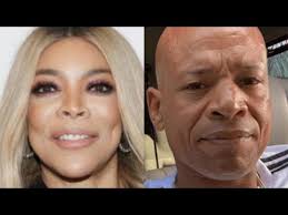 After all, it wasn't all that long ago that wendy williams' husband, kevin hunter, was rumored to be cheating on her! Wendy Williams Brother Attacks Kelvin Hunter Helps At Mom Service Wendy Praising Kevin Hunter Youtube