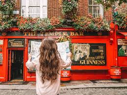 why is the temple bar famous what is