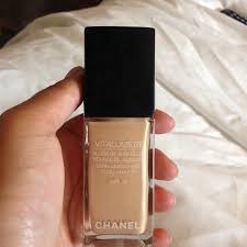 chanel vitalumière in shade 10 limpide