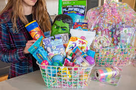 10 ideas for dollar tree easter baskets