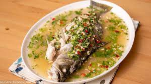 Masakan thailand dikenali dengan menjadi pedas. Resepi Ikan Siakap Stim Limau Ala Thai