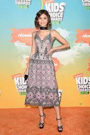 wore for the 2016 kids choice awards