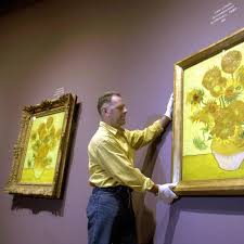 While the artist often praised dr. Van Gogh S Sunflowers Are Wilting As Yellow Paint Fades To Brown Vincent Van Gogh The Guardian