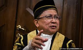 One chief justice and eight associate justices. Malaysiakini Chief Justice Richard Malanjum Retires