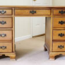 For over 40 years we have been supplying the widest range of traditional style furniture. Maddox Colonial Reproductions Desk Ebth