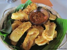 Fry until golden brown and crispy, 10 to 15 minutes. Pisang Goreng Sambal Roa By Sefin Discover Your Indonesia
