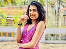 She is a famous tamil and malayalam actress and she is quite famous in the industry. Diya Krishna Bigg Boss Malayalam 3 Here Is What Diya Krishna Has To Say About Her Entry To The Show Times Of India