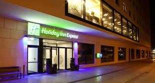 For those who wish to drive their own cars, holiday inn essen city centre has a car park on site, as well as additional parking nearby if the first car park is full. Hotels In Betrieb Tristar Gmbh