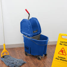 rubbermaid wavebrake 35 qt blue mop