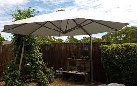 Offset Patio Umbrellas Vs Cantilever