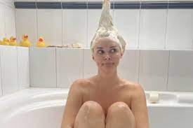 Daniela katzenberger nackt in der badewanne