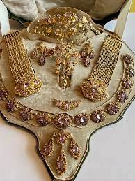 history of regency jewelry por