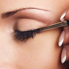 3 eye lifting makeup tips tricks for