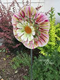 Garden Art Diy Glass Plate Flowers