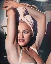 See more ideas about μαντόνα, δεκαετία του '80, χόλιγουντ. Divina Madonna Madonna 1990 Facebook