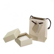 beige jewellery gift box for rings and