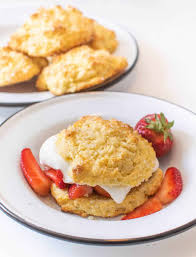 strawberry shortcake biscuits lightly
