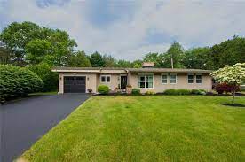 53 white village dr penfield ny 14625