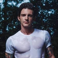 Drake bell was in jerry maguire, but he wasn?t the pudgy kid with the round glasses ? Drake Bell Net Worth Biography Wiki Career Lifestyle Netwikiinfo
