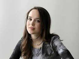 Fall hair colors cool hair color celebrities with brown hair celebrity hairstyles cool hairstyles warm brown hair dresses for. Hd Wallpaper Actresses Ellen Page Brown Eyes Brown Hair Celebrity Face Wallpaper Flare