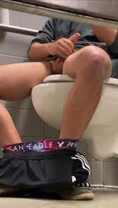 Jerking off: Str8 College Guy Caught Wanking In… ThisVid.com