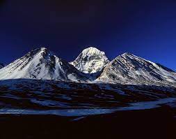 mount kailash holy mountain summit