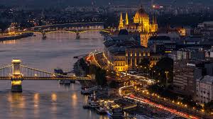 Once called the 'queen of the danube,' budapest has long been the focal point of the nation and a lively cultural center. Tanzend Durch Budapest Die Besten Tipps Fur Die Nacht Horizons By Eurowings
