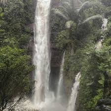 Tempat wisata alam ini hanya berjarak 21 km dari pusat kota semarang dan 23 km dari stasiun poncol. Menjelajah Air Terjun Perawan Yang Tersembunyi Di Jepara