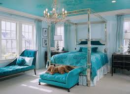 Cottage style may not be one of the most popular teen room ideas today, but if your teen loves the refined and simple charm of cottage style décor, consider this style of decorating for their bedroom. Bedroom Design Tips For A Young Girl S Room