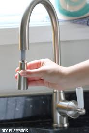 Make sure that you purchase a faucet that matches the holes in your sink. En2efhg L Ec3m
