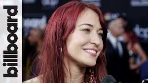Anyway, she evokes a high emotional response. Lauren Daigle Explains How Miley Cyrus Was The Beginning Of Her Music Bbmas 2019 Youtube