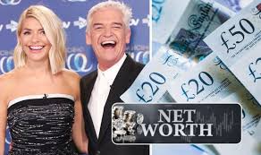 It is no surprise since beginning her showbiz career when she was just 14, after being spotted by modelling scouts at clothes show live in birmingham. Holly Willoughby V Phillip Schofield Net Worth Which Dancing On Ice Host Has Earned More Express Co Uk