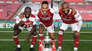 Arsenal will use this font at league cup, fa and european competition only. Fa Cup Final Arsenal Beat Chelsea 2 1 At Wembley Stadium Cbbc Newsround