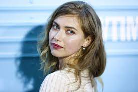  Imogen Poots Joins Amazon Series Outer Range Variety