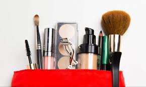 8 basic makeup essentials to keep in