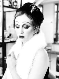 roaring 20s makeup and costume