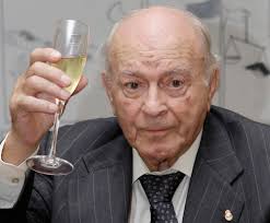 Real Madrid on Monday July 7, 2014 says Alfredo Di Stefano has died at age 88. Di Stefano helped Madrid win five straight European Champions Cups, ... - ad139981992file-in-this-n