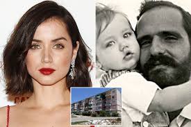 ˈana ˈselja de ˈarmas ˈkaso; Bond Girl Ana De Armas Escaped Cuba At First Opportunity To Pursue Spanish Soap Fame Mirror Online