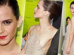 Emma Watson's nipple slips out in wardrobe malfunction at Perks Of Being A  Wallflower premiere - Mirror Online