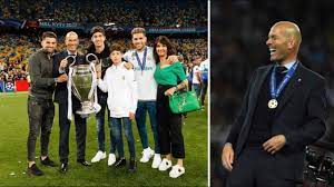 His birthday, what he did before fame, his family life, fun trivia facts, popularity rankings, and more. Zinedine Zidane All Family In Kiev After Winning 13 Cup Uefa For Real Madrid Youtube