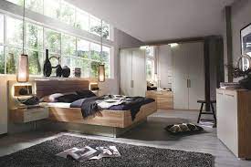 Die bettanlage mit dem futonbett (180x200 cm) verfügt dabei über zwei nachtkommoden mit jeweils zwei schubkästen. Rauch Schlafzimmer Mobel Mayer