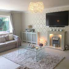 Grey wallpaper living room