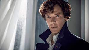 He is mysterious, condescending and very intellectual with very little friends. Sherlock Darsteller Benedict Cumberbatch Macht Hoffnung Auf 5 Staffel Der Bbc Serie