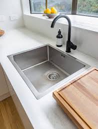 kitchen sink not clogged but won t