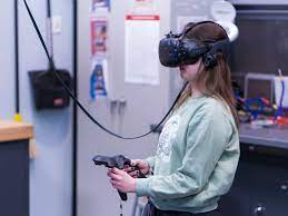 Virtual Reality Studio | Digital Media Center