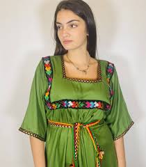 robe kabyle moderne verte hors 77